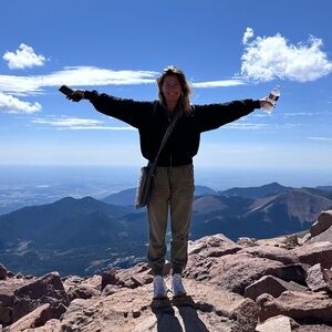 Meet your Posher, Becky